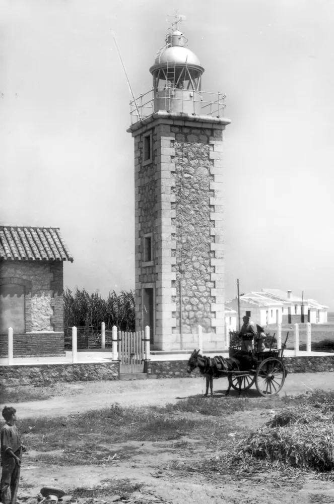 Antiguo Faro de la Avenida Toré Toré.
